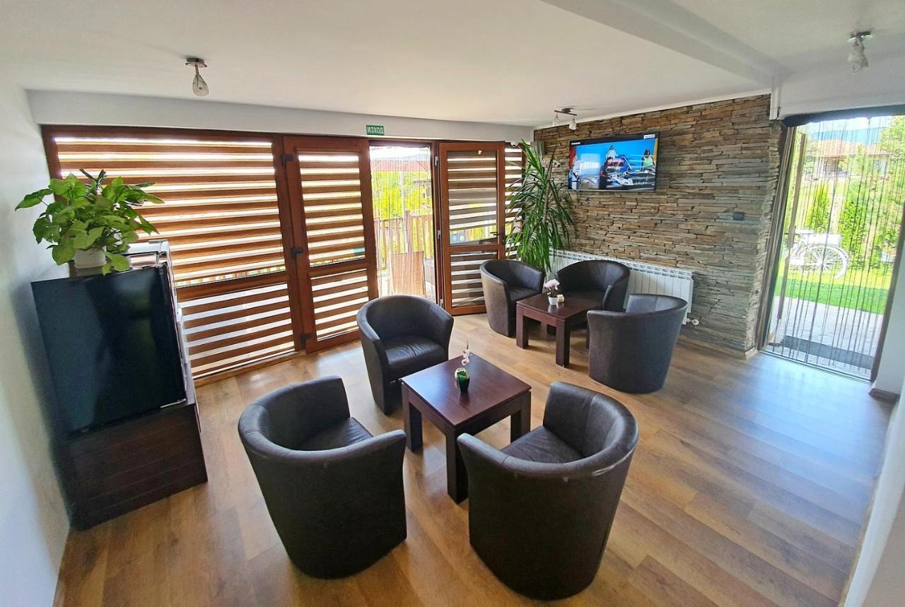 Sinjirite Complex Otel Elena Dış mekan fotoğraf
