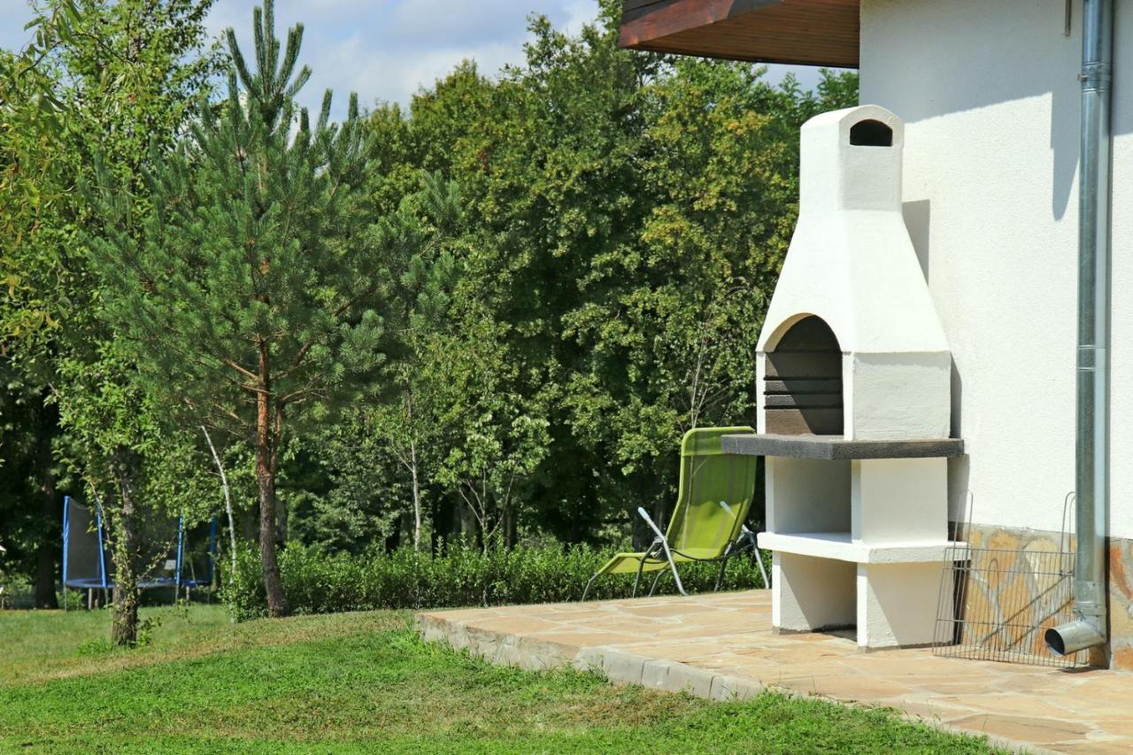 Sinjirite Complex Otel Elena Dış mekan fotoğraf