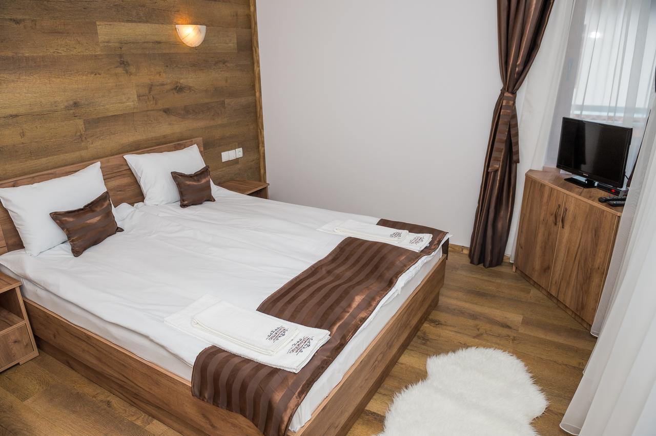Sinjirite Complex Otel Elena Dış mekan fotoğraf