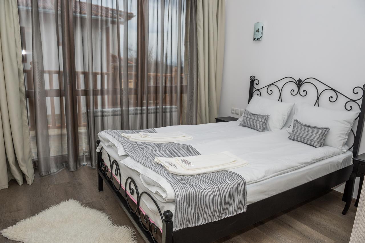 Sinjirite Complex Otel Elena Dış mekan fotoğraf